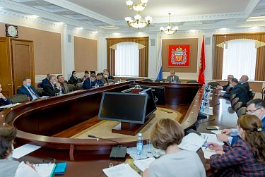 Депутаты направят более 128 млн рублей на поддержку школ и детских садов